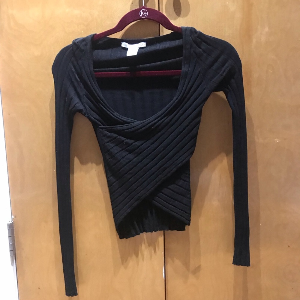 Black Long-Sleeve Urban Outfitters Crop Top